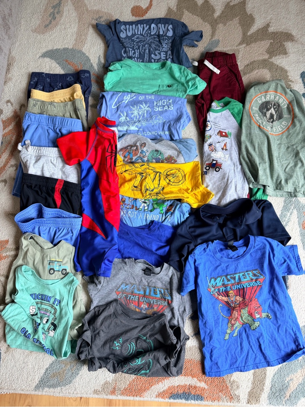 Bundle of kids 4/5t Multi-Color Boys Short Sleeve Tees Lot
